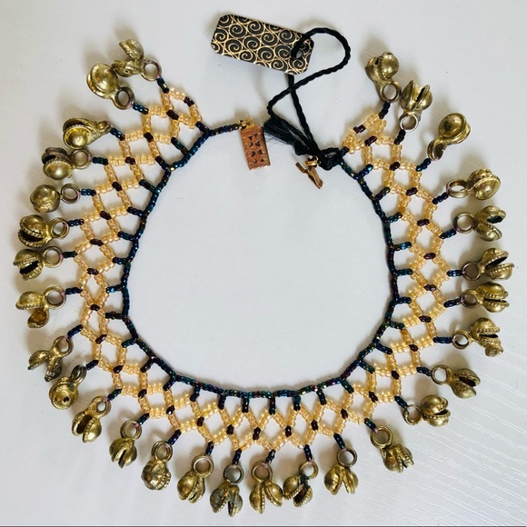 Newman Marcus 2 asymmetric Gold hinged 4” cuff bracelets. - Picture 12 of 16